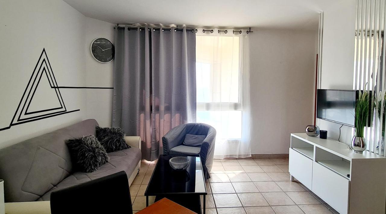 Go To Apartments In Leonardo Бат-Ям Екстер'єр фото