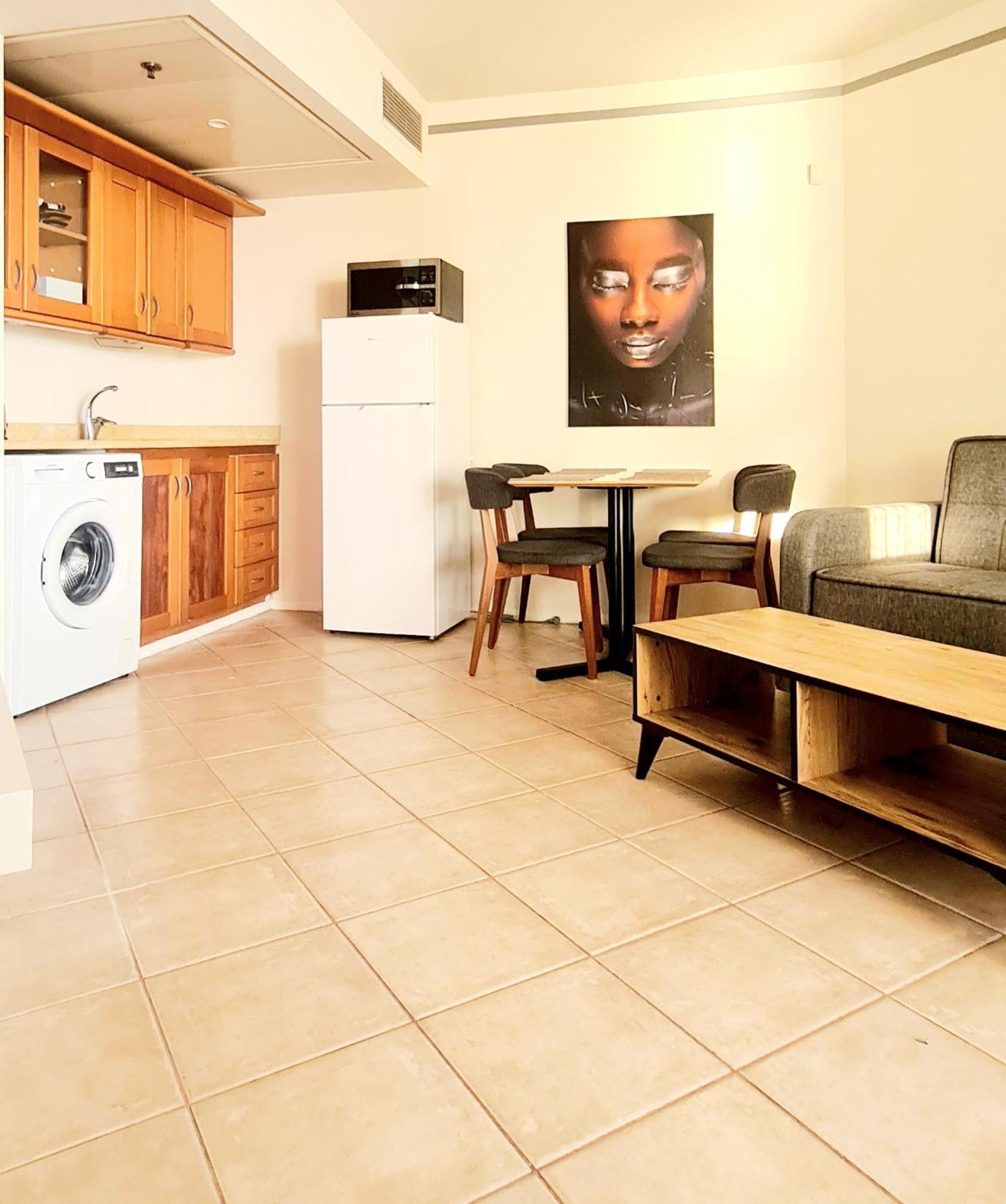 Go To Apartments In Leonardo Бат-Ям Екстер'єр фото