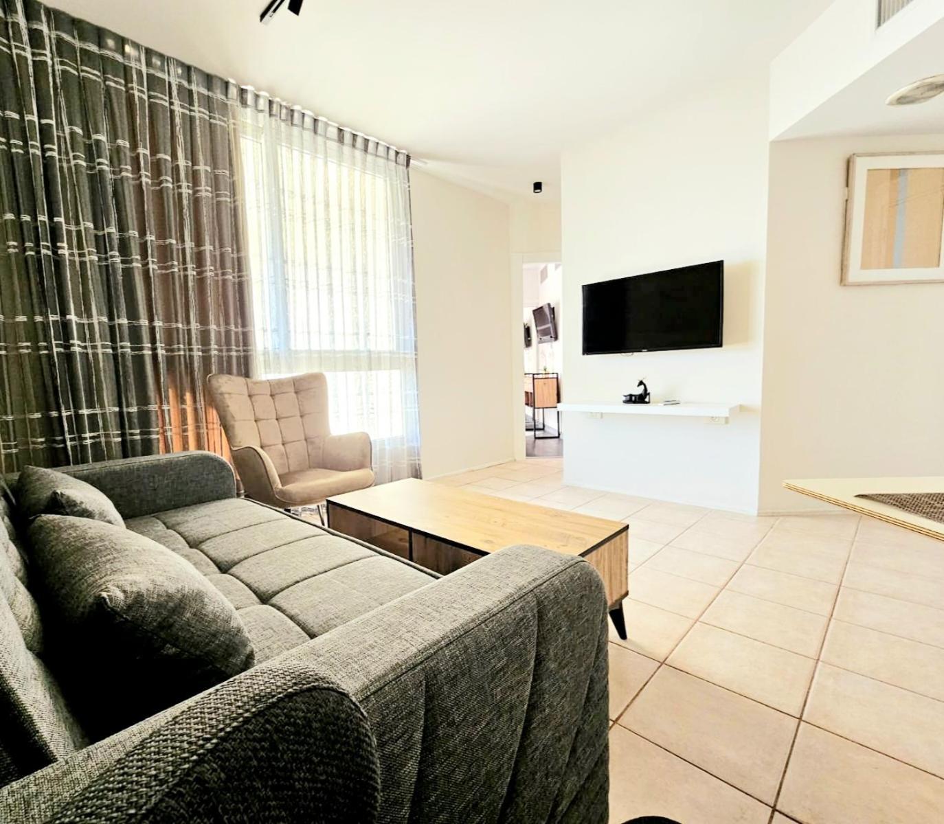 Go To Apartments In Leonardo Бат-Ям Екстер'єр фото